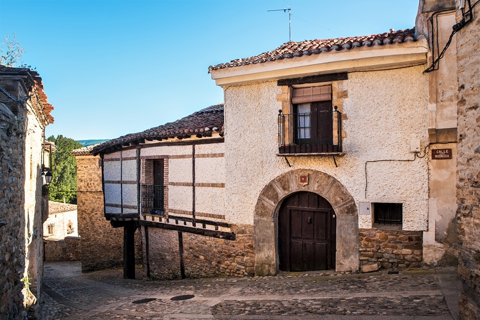 Visita este pueblo entre Madrid y Zaragoza y revive lo que era la Edad Media en España 6 Merca2.es La ganadería y la trashumancia: pilar económico de Yanguas